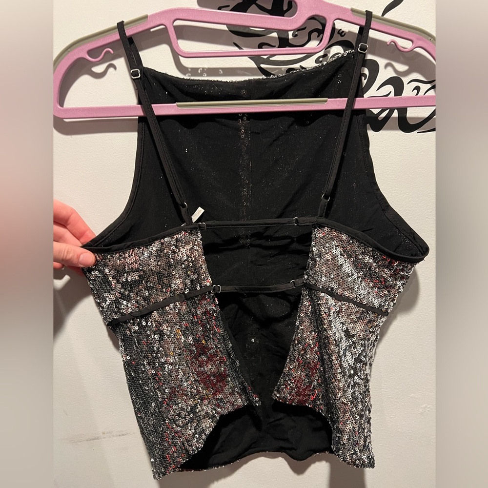 sequin halter top - Picture 2 of 3